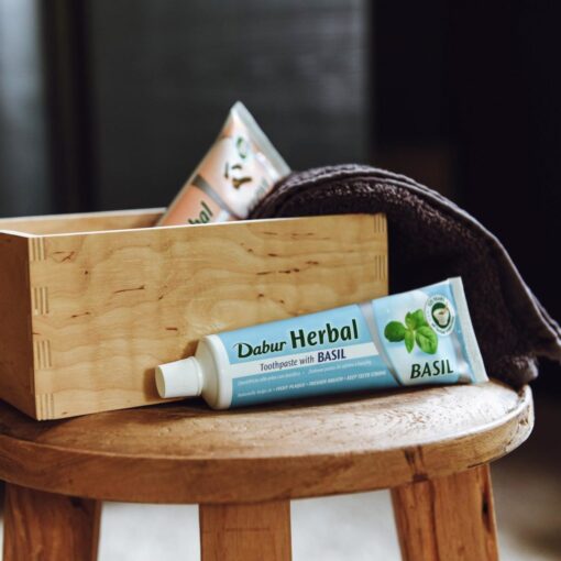 dabur herbal toothpaste – basil – 100ml